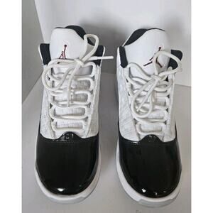 Kids Jordan Max Aura 2, Size US 5 Youth